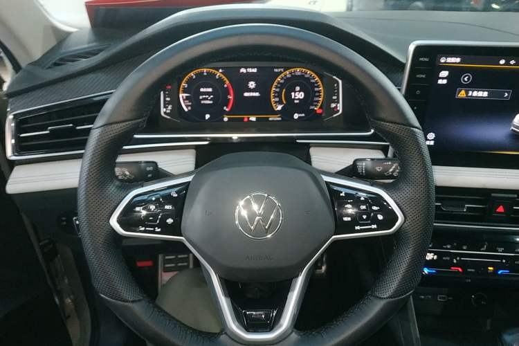 Used Volkswagen Tiguan L 2022 330TSI Automatic Two-Wheel Drive R-Line Enhanced Edition
