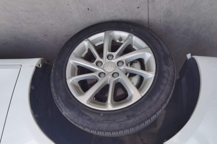 Used Geely Auto Emgrand 2021 UP 1.5L Manual Luxury Model
