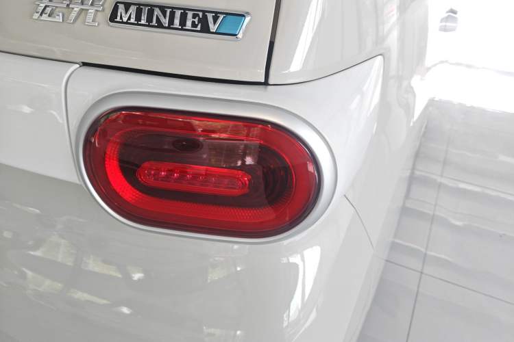 Used Wuling Hongguang MINIEV 2024 3rd Generation 215km Youth Edition
