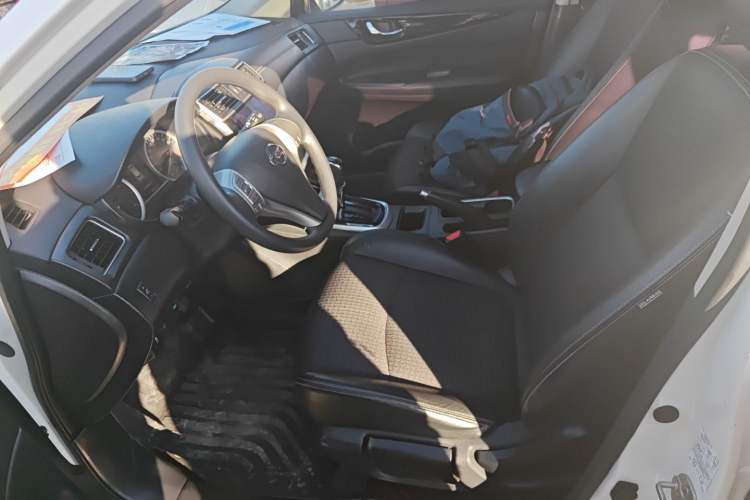 Used Nissan Tiida 2019 1.6L CVT Smart Drive Version China VI Standard