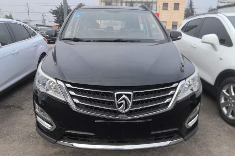 Used Baojun 560 2015 1.8L Manual Luxury Model