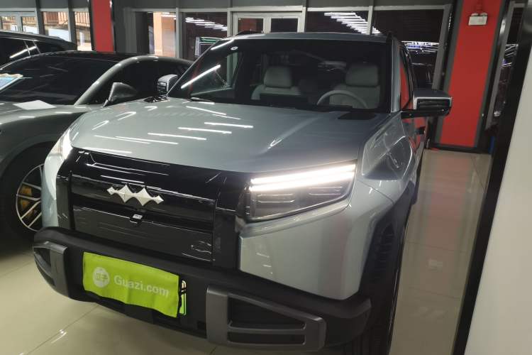 Used Formula Leopard Titanium 3 2025 501KM All-Wheel Drive Intelligent Driving Ultra Version