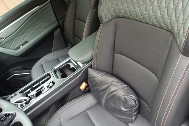 Used Geely Auto Haoyue L 2024 2.0T DCT Prestige Version