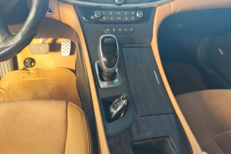 Used Buick LaCrosse 2016 28T Luxury Version