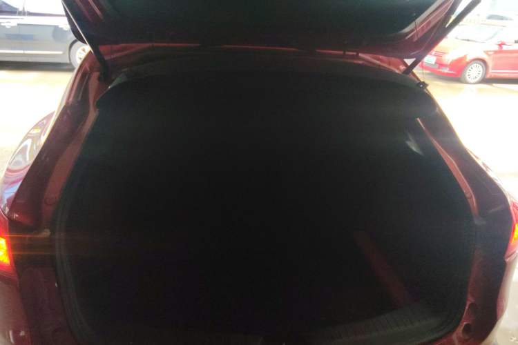 Used Mazda CX-4 2018 2.0L Automatic Two-Wheel Drive Blue Sky Dynamic Version China V Standard
