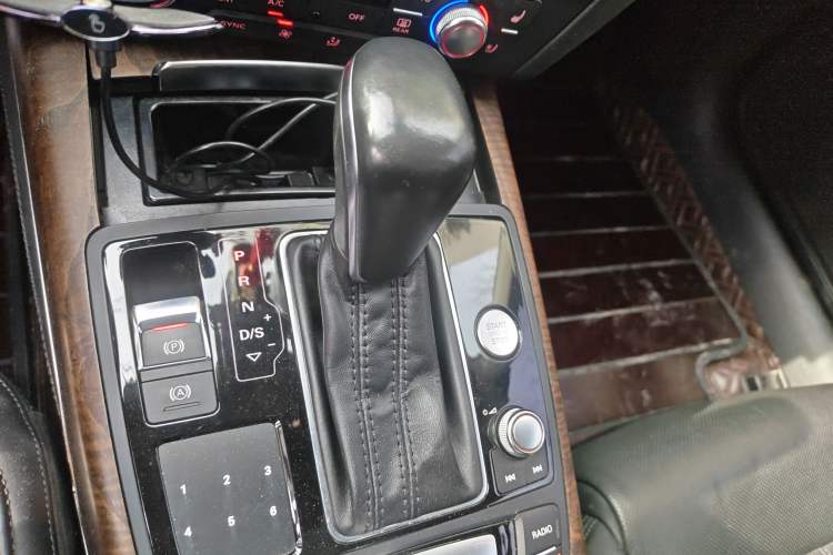 Used Audi A6L 2018 30th Anniversary Edition 45 TFSI quattro Luxury Model
