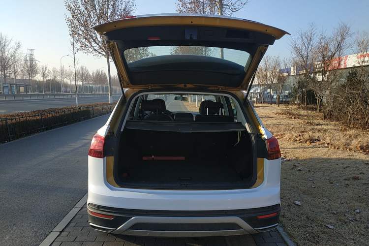 Used Volkswagen Tayron 2019 330TSI Two-Wheel-Drive Luxury Version China V Emission Standard