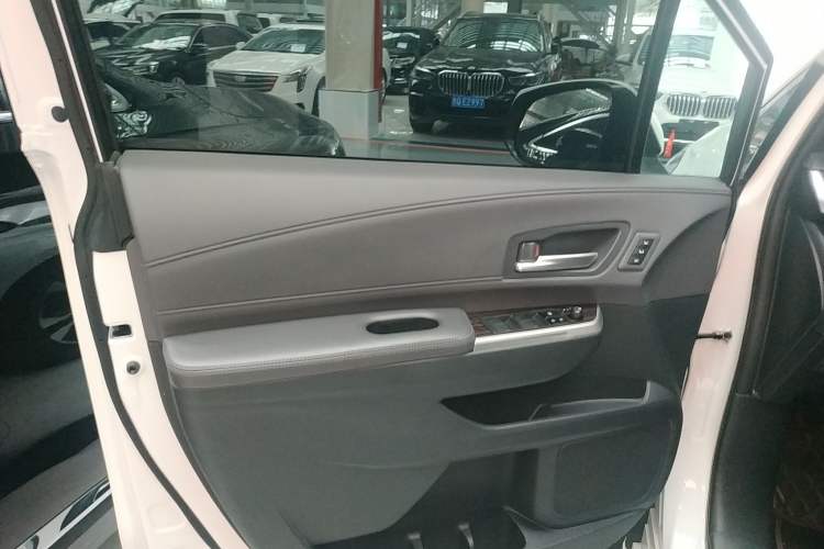 Used Toyota Granvia 2024 2.5L Hybrid Prestige PLUS Edition