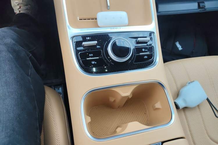 Used  Galaxy Xingjian 7 EM-i 2025 120km Flagship Edition