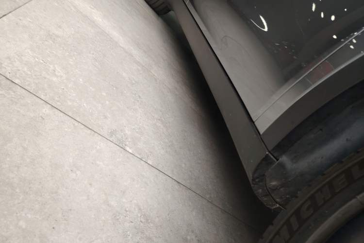 Used Tesla Model Y 2024 Long-Range All-Wheel-Drive Version