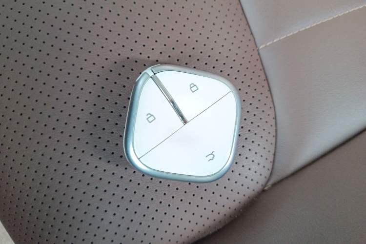 Used Wuling Bingo 2023 333 km Lingxi Connected+ Version
