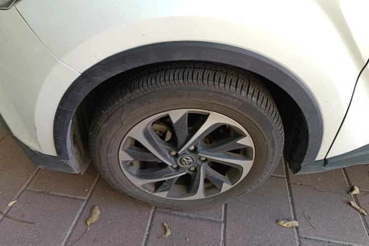 Used Toyota IZOA 2018 2.0L Yichi Edition China V Standard