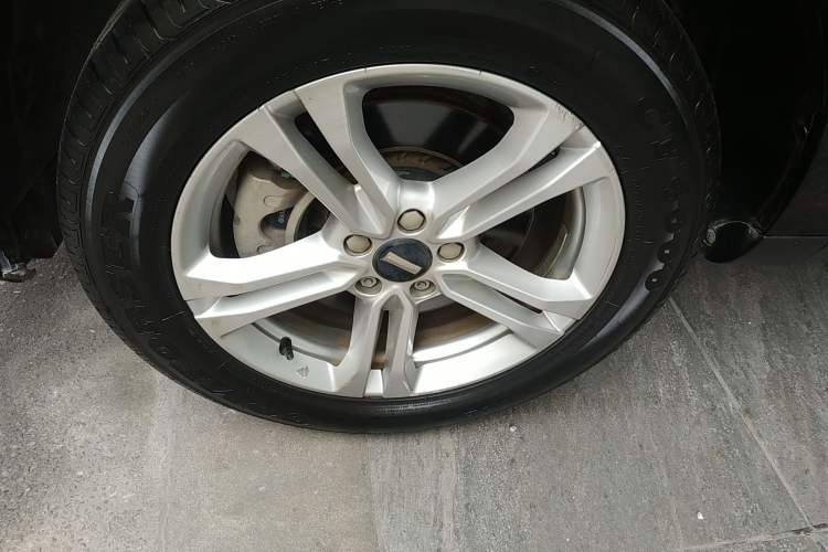 Used Wey VV5 2020 1.5T Two-Wheel Drive Color Pioneer
