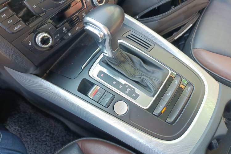 Used Audi Q5 2017 Plus 40 TFSI Technology Model
