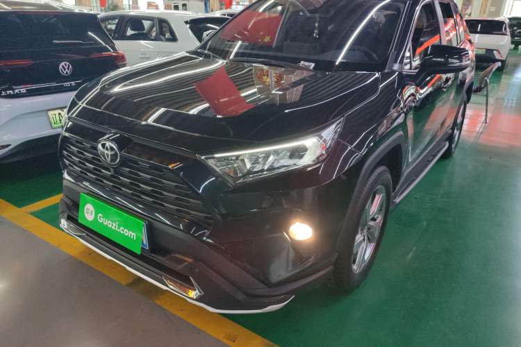 Used Toyota RAV4 2022 2.0L CVT Two-Wheel Drive Fashion Edition
