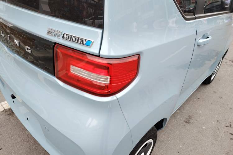 Used Wuling Hongguang MINIEV 2022 Easy Version Lithium Iron Phosphate
