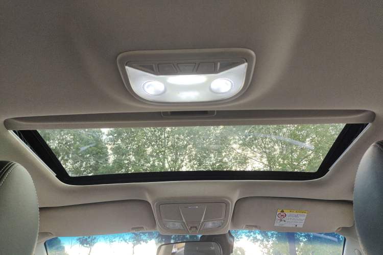 Used Geely Auto Emgrand 2017 Sedan Million Edition 1.5L CVT Upward Connectivity Version
