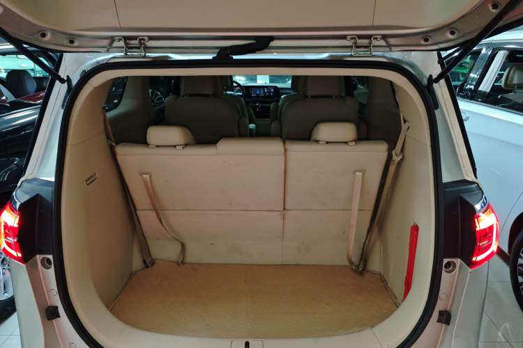 Used Buick GL8 2023 ES Lu Zun Deluxe Model
