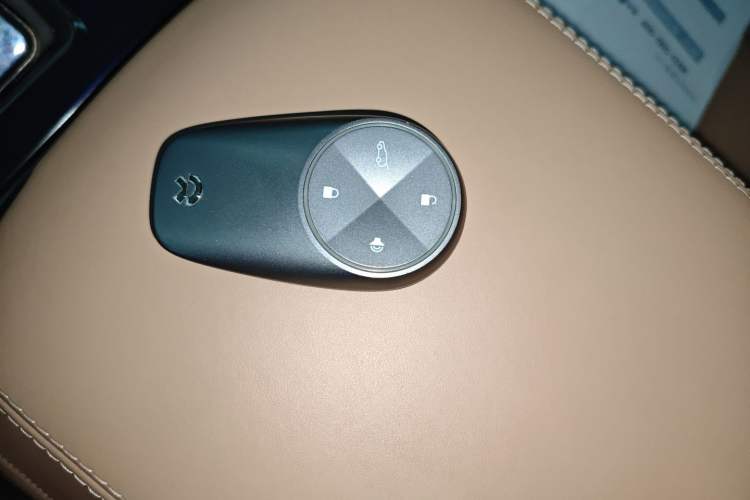 Used Nio ES8 2020 580 km Range Signature Edition Six-Seater Version
