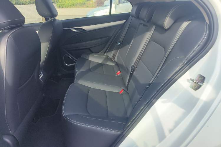 Used Geely Auto Emgrand 2018 1.5L CVT Upward Connect Edition
