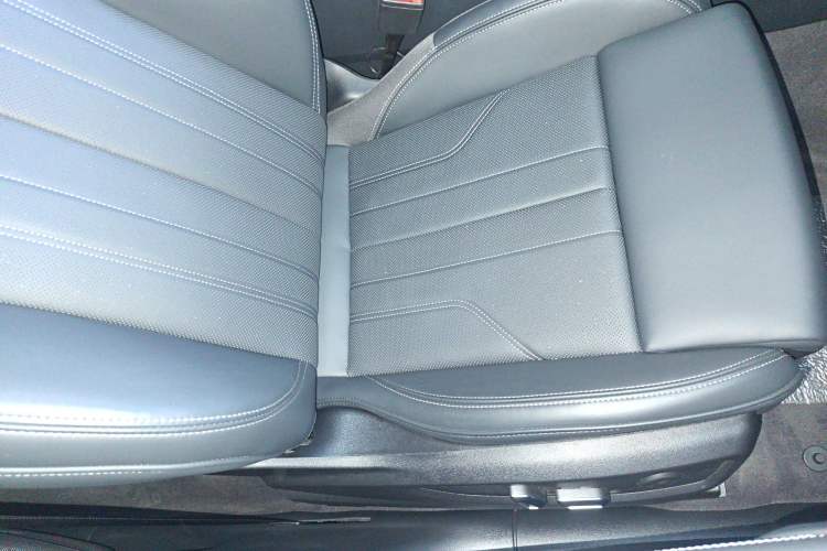 Used Audi Q5L 2025 40 TFSI Fashionable and Dynamic Edition
