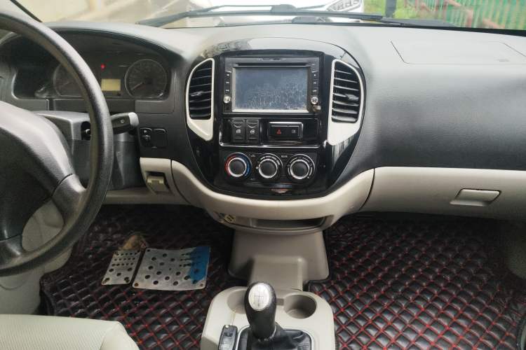 Used FORTHING Lingzhi 2016 M3 1.6L 7-Seater Comfort Model China IV Standard