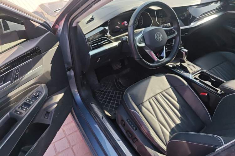 Used Volkswagen Passat 2022 330TSI Starry Luxury Edition
