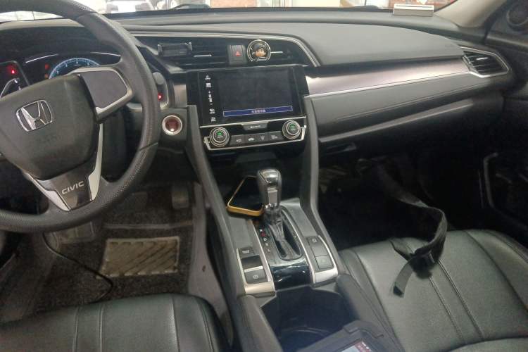 Used Honda Civic 2016 220TURBO CVT Luxury Edition
