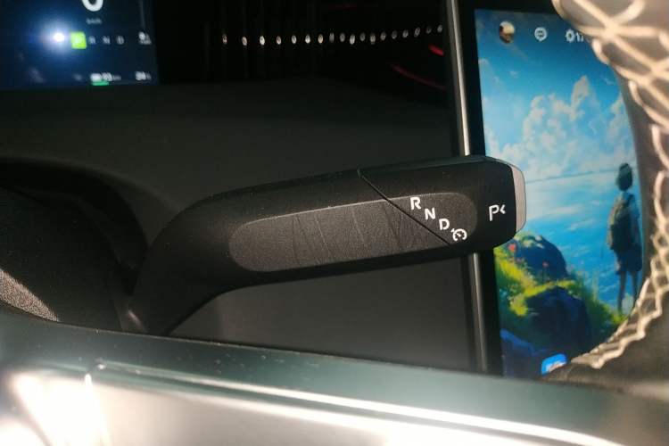 Used  11 2023 Harmony 90° Luxury Edition