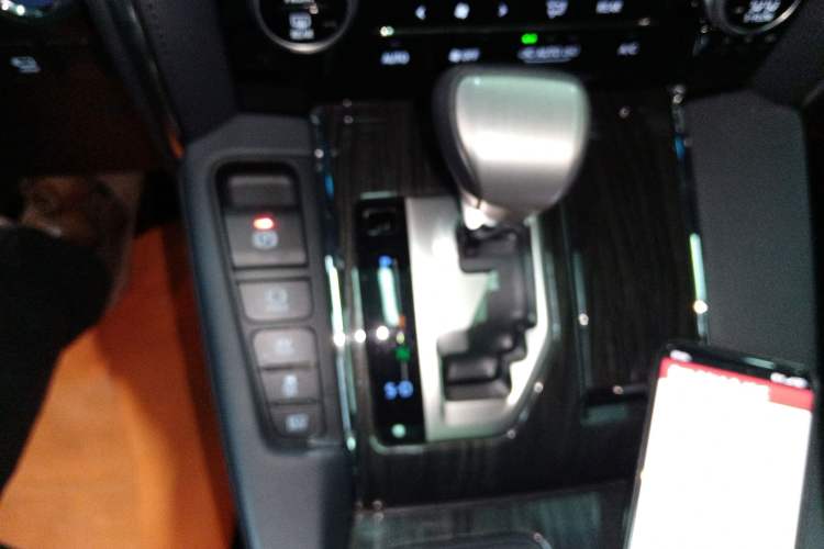 Used Lexus LM 2020 300h Seven-Seat Elegant Edition
