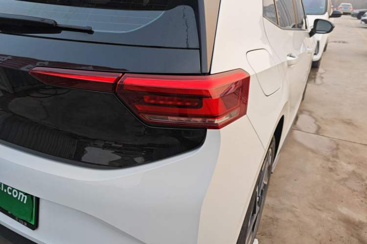 Used Volkswagen ID.3 2025 Smart Model Outstanding Oxygen Edition