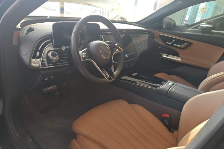 Used Mercedes-Benz E-Class 2024 Facelift E 260 L 4MATIC
