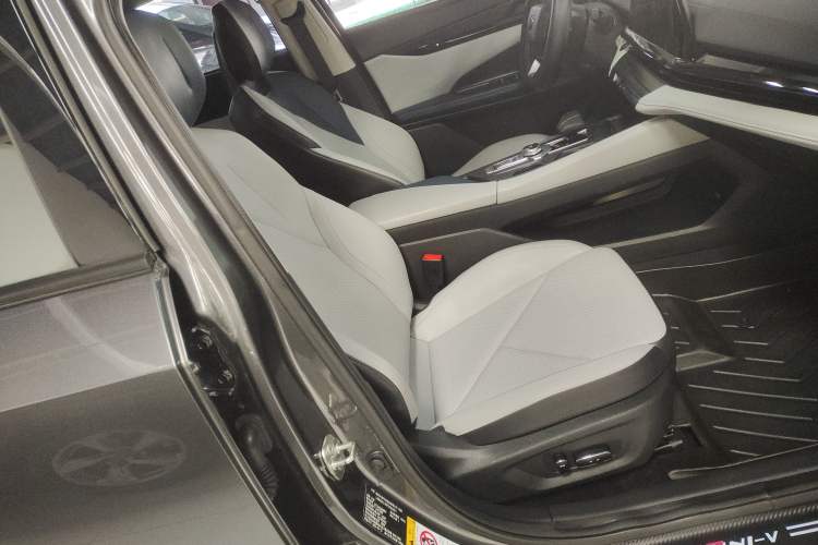 Used Changan UNI-V iDD 2023 Zhidian iDD 1.5T 113km Smart & Fun Version (Rapid Edition)