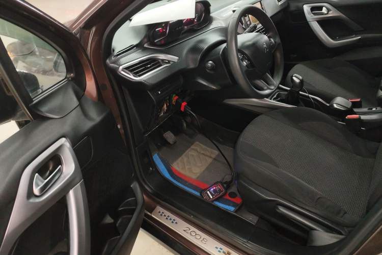 Used Peugeot 2008 2014 1.6L Manual Fashion Edition