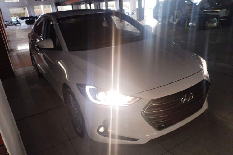 Used Hyundai Elantra 2016 1.6L Automatic ZhiXuan – Elite Version
