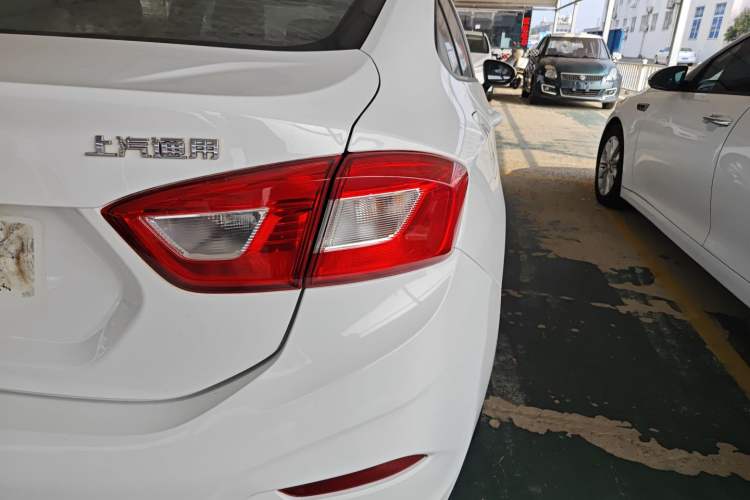 Used Chevrolet Cruze 2018 320 Automatic Pioneer Sunroof Edition