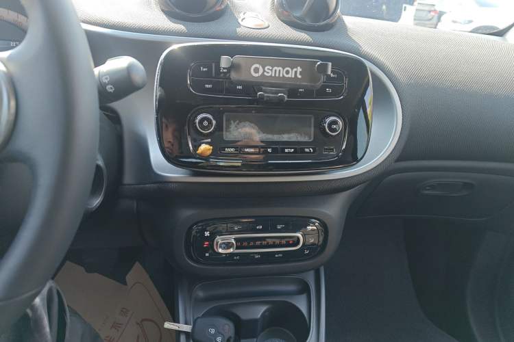 Used  fortwo 2018 1.0L 52kW Hardtop Passion Edition China V Standard
