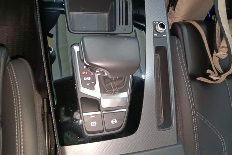 Used Audi Q5L 2022 45T Luxury Dynamic Model
