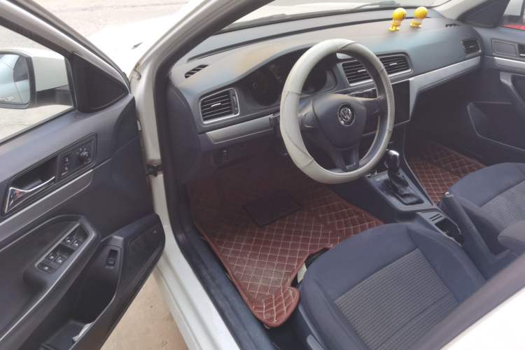 Used Volkswagen Lavida 2015 1.6L Automatic Fashion Edition
