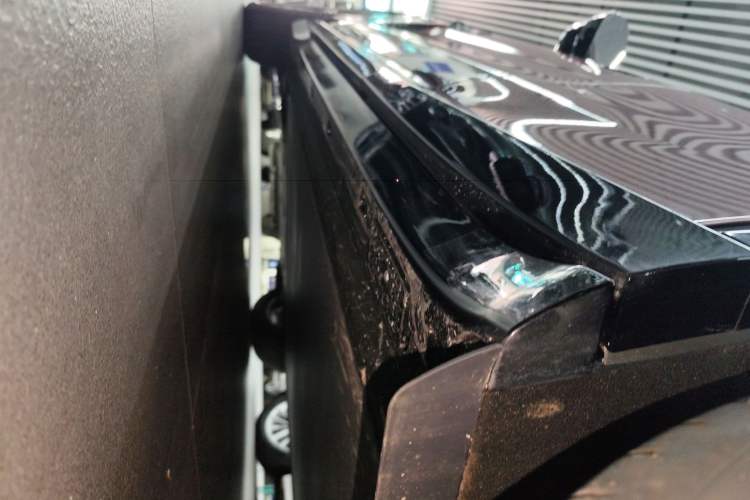 Used  YU7 2025 Ultra-Long Range High-Performance All-Wheel-Drive Max Edition
