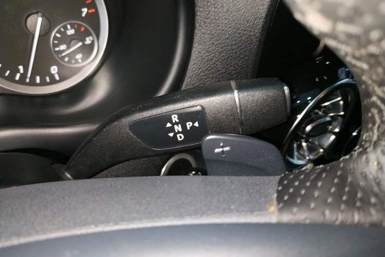 Used Mercedes-Benz Vito 2021 2.0T Elite Version 7 Seats
