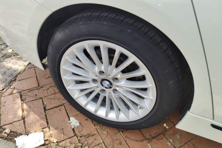 Used BMW 3 Series 2015 320Li Luxury Design Package Premium Edition
