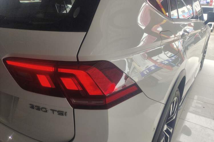 Used Volkswagen Tiguan L 2021 330TSI Automatic Two-Wheel Drive R-Line Enhanced Edition
