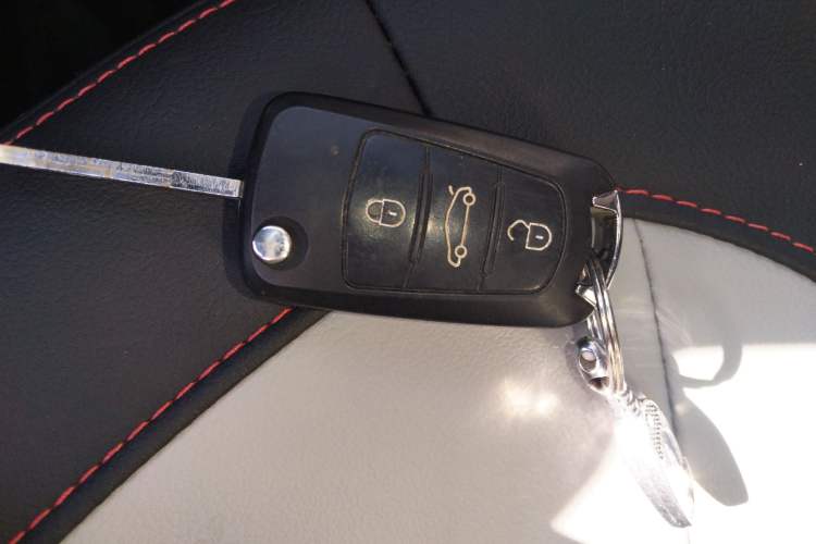 Used Great Wall M4 2014 1.5L manual Comfort trim level
