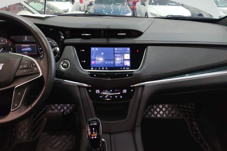 Used Cadillac XT5 2022 2.0T Two-Wheel Drive Luxury Version