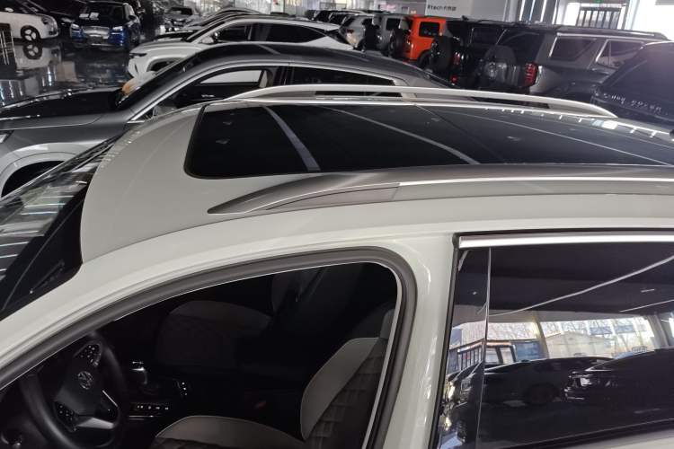 Used Volkswagen Tayron 2023 330TSI Two-Wheel-Drive Luxury Plus Advanced Version
