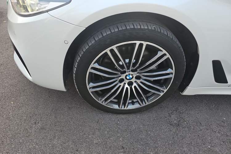 Used BMW 5 Series 2018 Restyled 530Li Leading Edition M Sport Package
