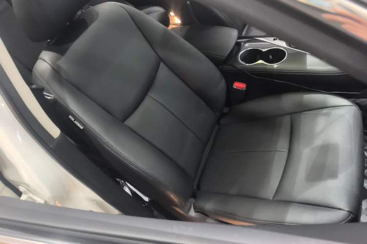 Used Infiniti Q50L 2016 2.0T Comfort Edition
