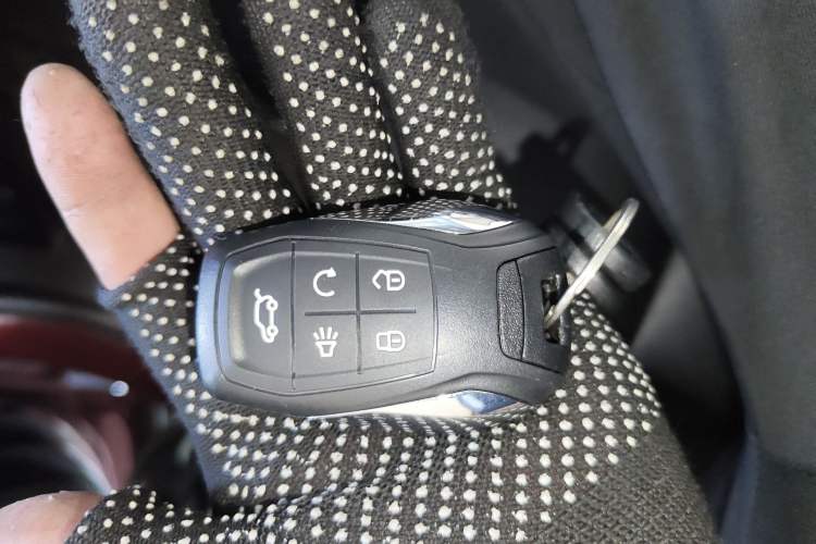 Used Soueast DX7 2018 Prime 1.8T DCT Luxury Model China V Standard