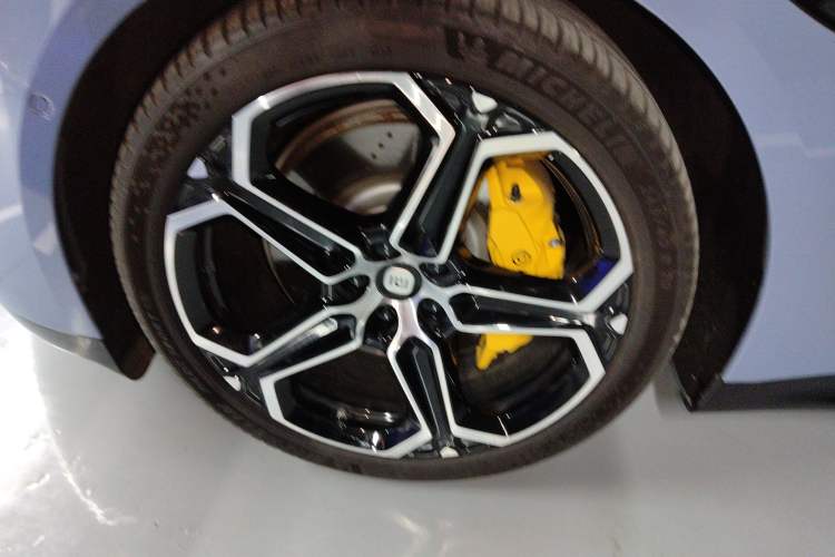 Used Xiaomi Auto SU7 2024 Rear-Drive Long-Range Intelligent Driving Version